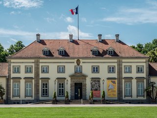 Fassade Caricatures Leibnix Frankreich-Flagge 4379 von Anja Leidel