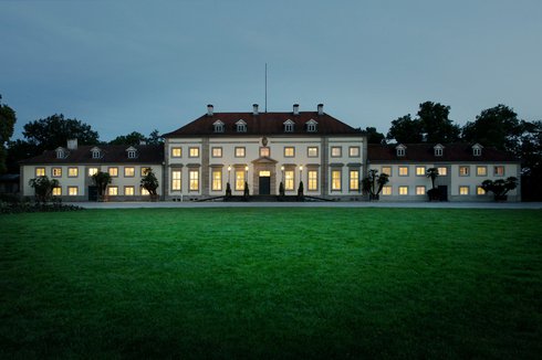 Fassade bei Nacht Gauditz 7538