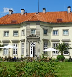 Museum Wilhelm Busch - Gartenseite (62).JPG